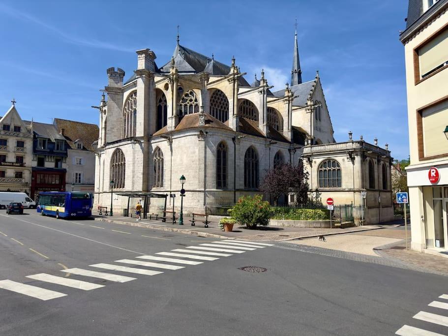 O Centre- Chaleureux - Fibre - Netflix Apartment Montargis Bagian luar foto